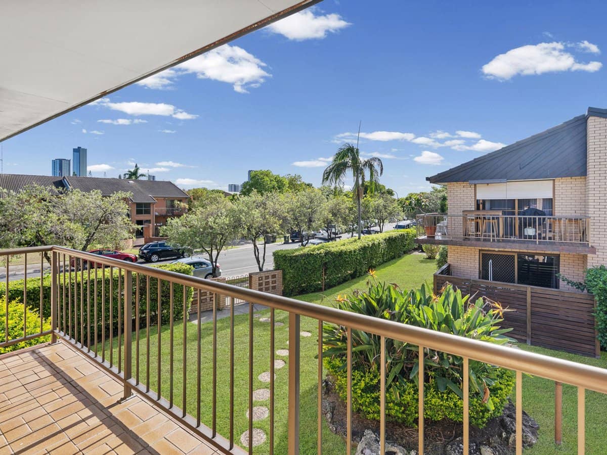 53-55 Duet Drive, Mermaid Waters - Thumbnail 1