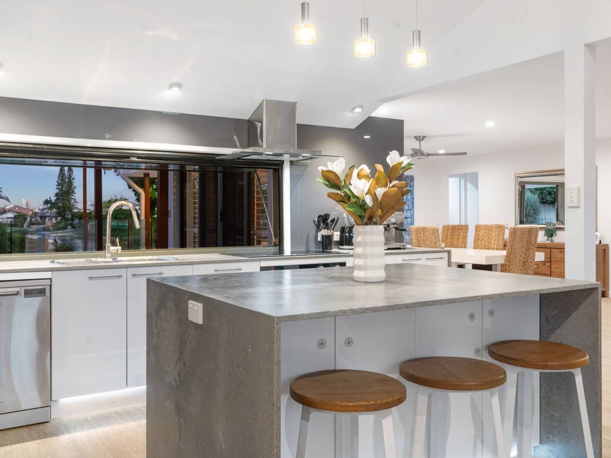 5 Village Low Road, Benowa Waters - Thumbnail 10