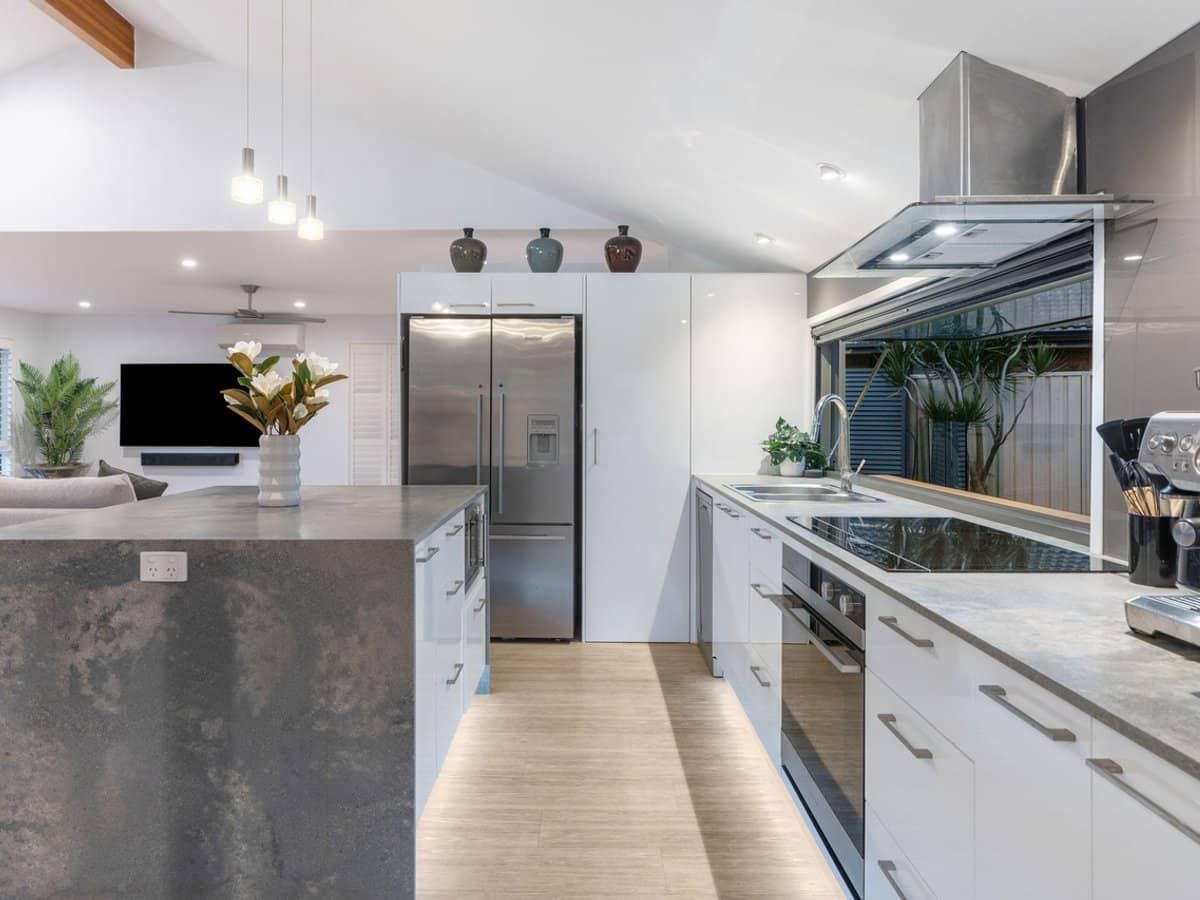 5 Village Low Road, Benowa Waters - Thumbnail 11