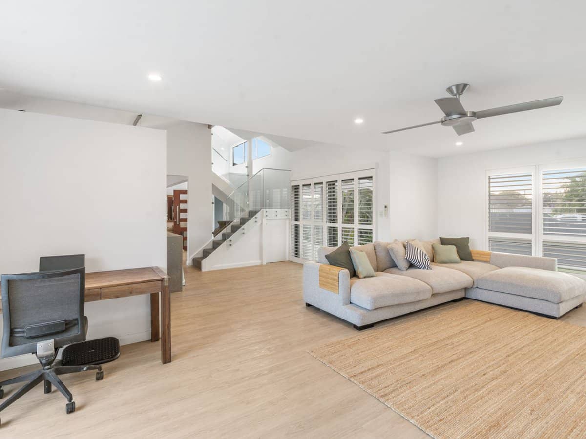 5 Village Low Road, Benowa Waters - Thumbnail 14