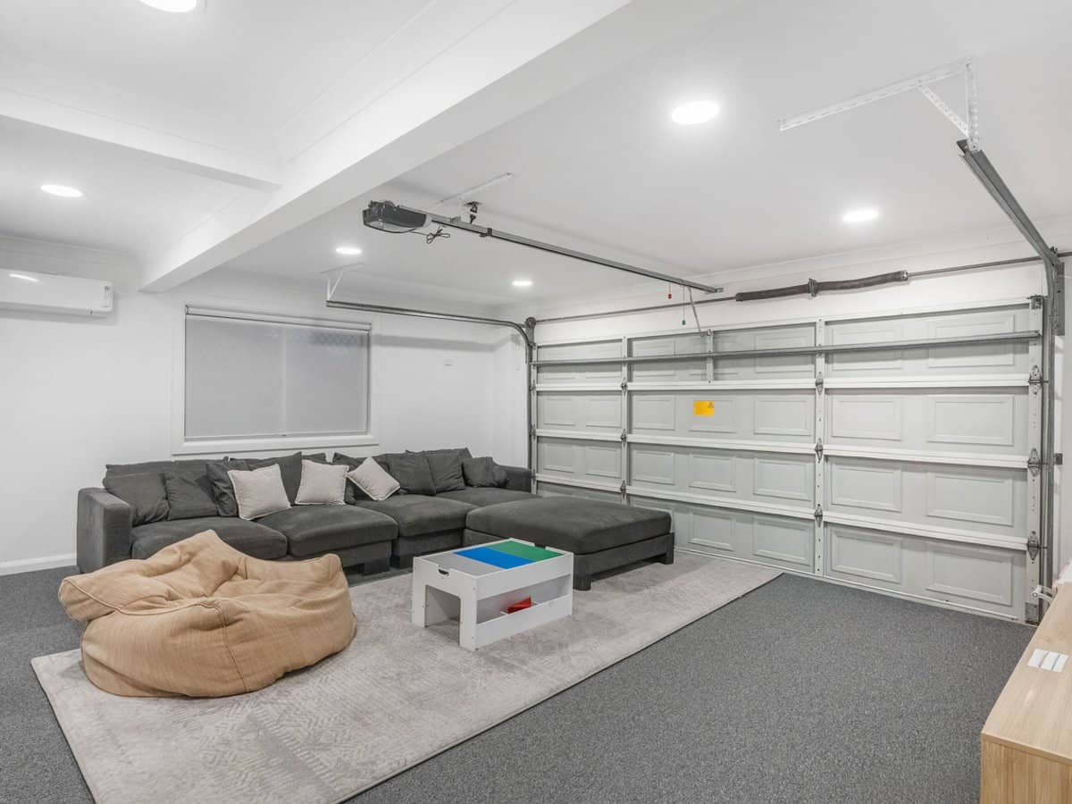 5 Village Low Road, Benowa Waters - Thumbnail 15