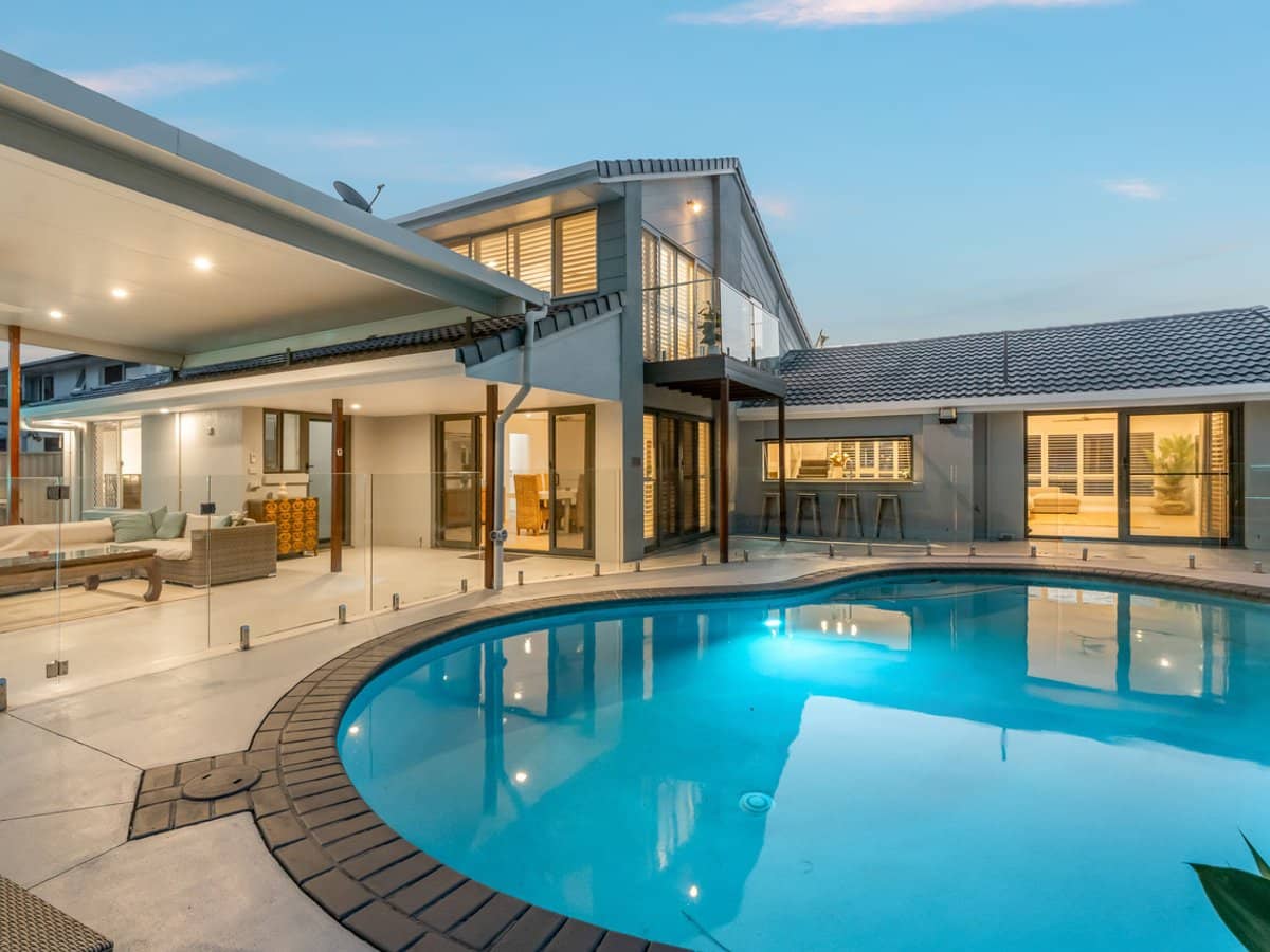 5 Village Low Road, Benowa Waters - Thumbnail 18