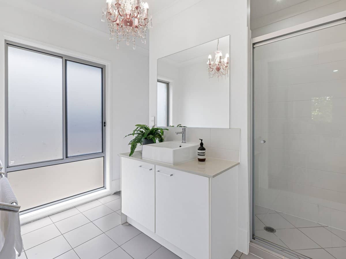 8 Treecreeper Crescent, Upper Coomera - Thumbnail 13