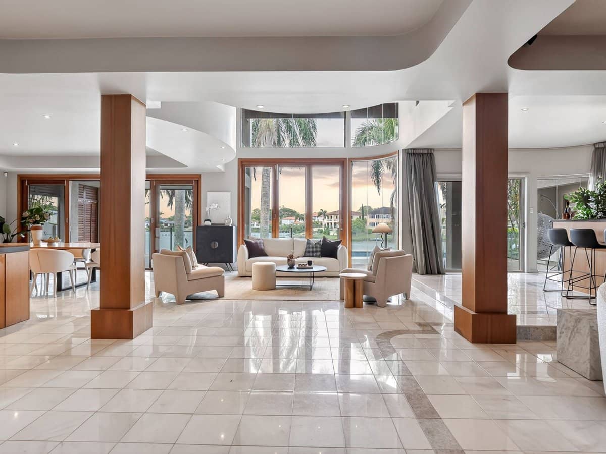 12 San Simeon Drive, Clear Island Waters - Thumbnail 4