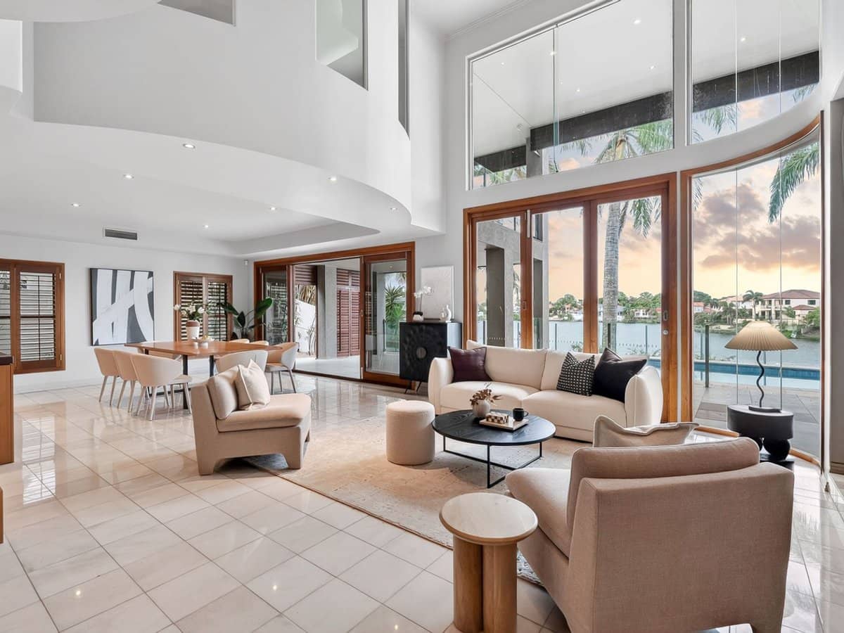 12 San Simeon Drive, Clear Island Waters - Thumbnail 5