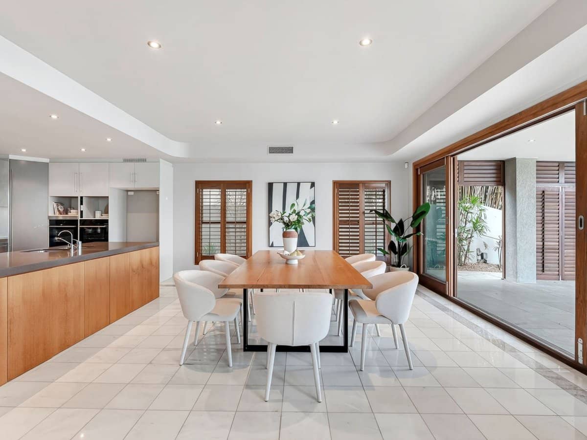 12 San Simeon Drive, Clear Island Waters - Thumbnail 7