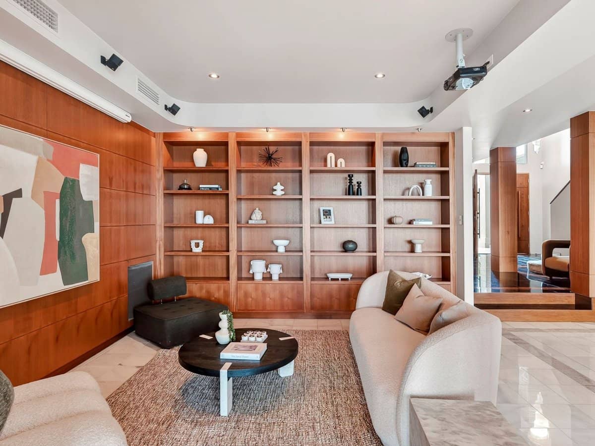 12 San Simeon Drive, Clear Island Waters - Thumbnail 9