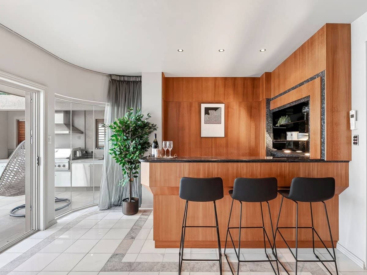 12 San Simeon Drive, Clear Island Waters - Thumbnail 10