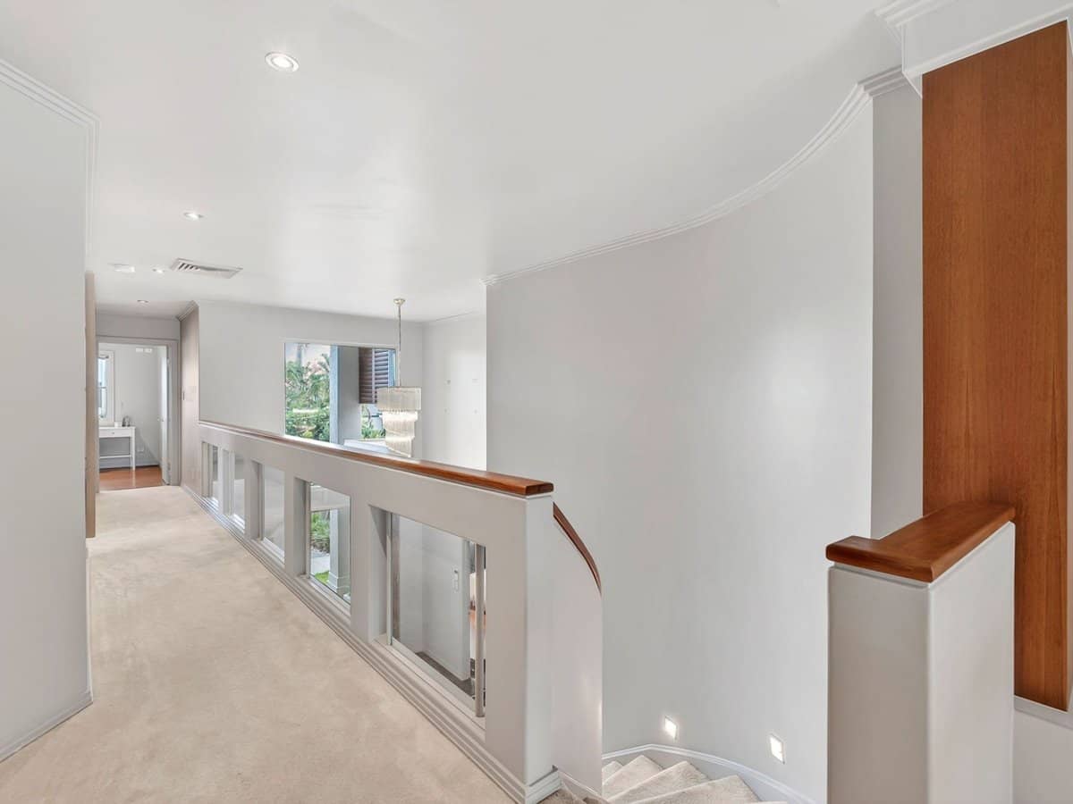 12 San Simeon Drive, Clear Island Waters - Thumbnail 11