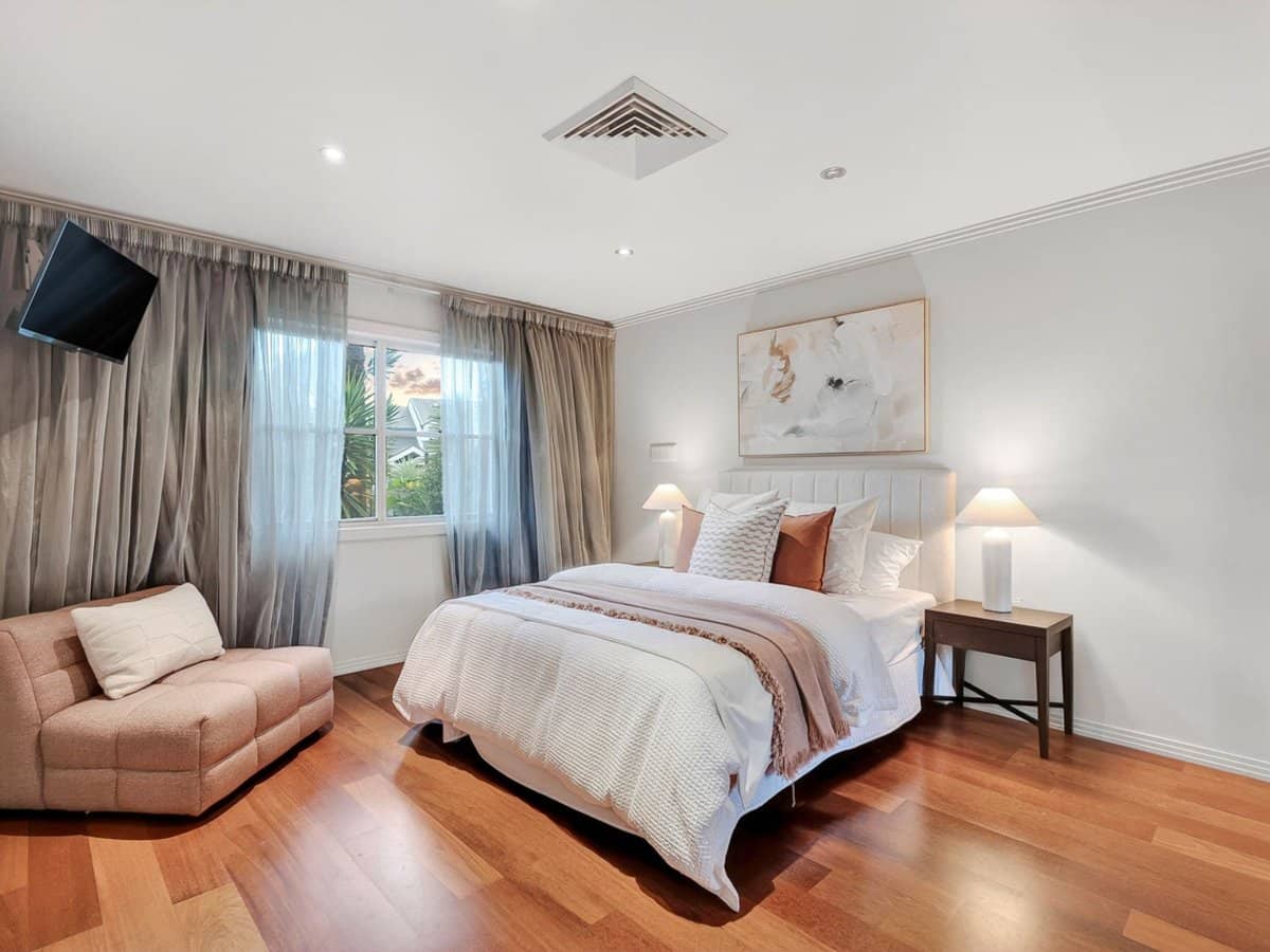 12 San Simeon Drive, Clear Island Waters - Thumbnail 13