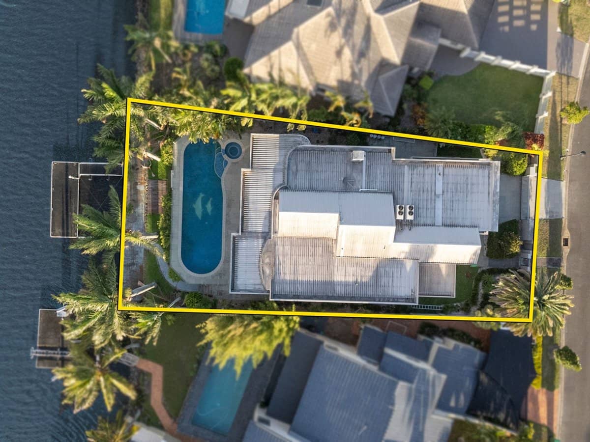 12 San Simeon Drive, Clear Island Waters - Thumbnail 26