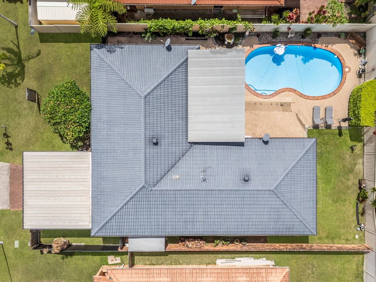 10 Razorbill Street, BURLEIGH WATERS - Thumbnail 2