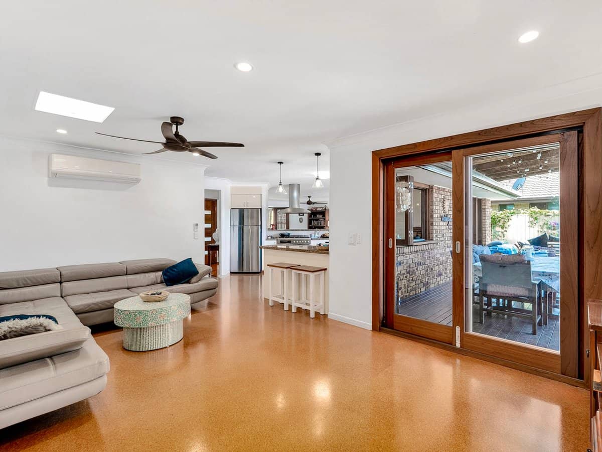 10 Razorbill Street, BURLEIGH WATERS - Thumbnail 7