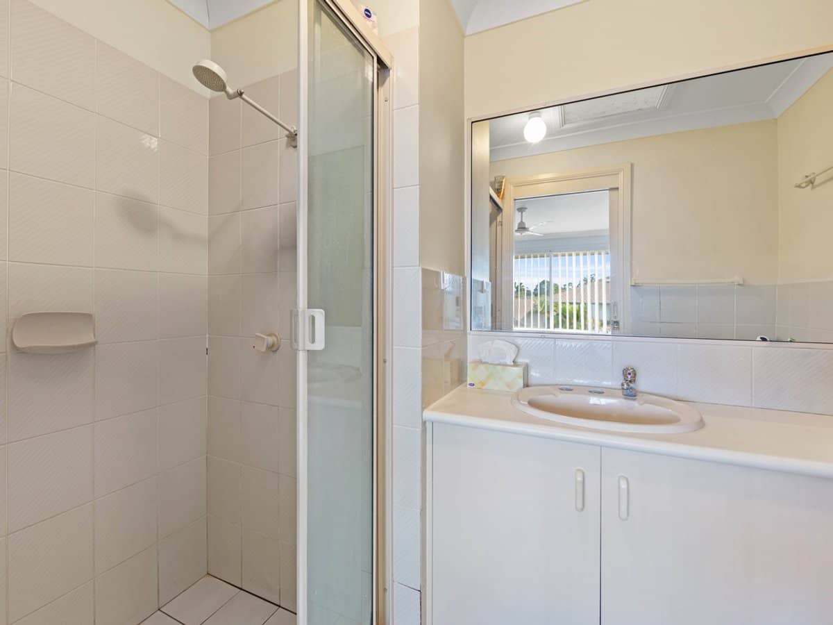 8-14 Saint Ives Drive, ROBINA - Thumbnail 8