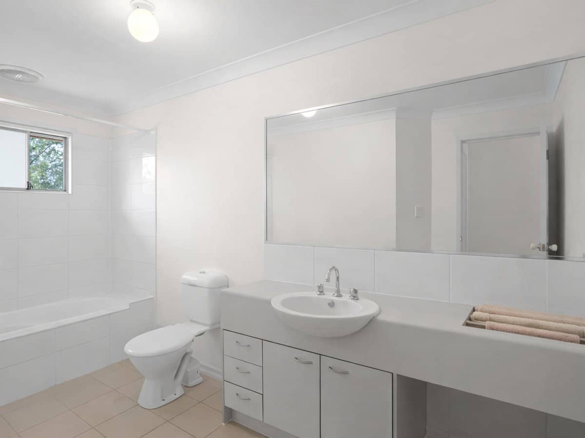 131 Mcauley Parade, Pacific Pines - Thumbnail 10