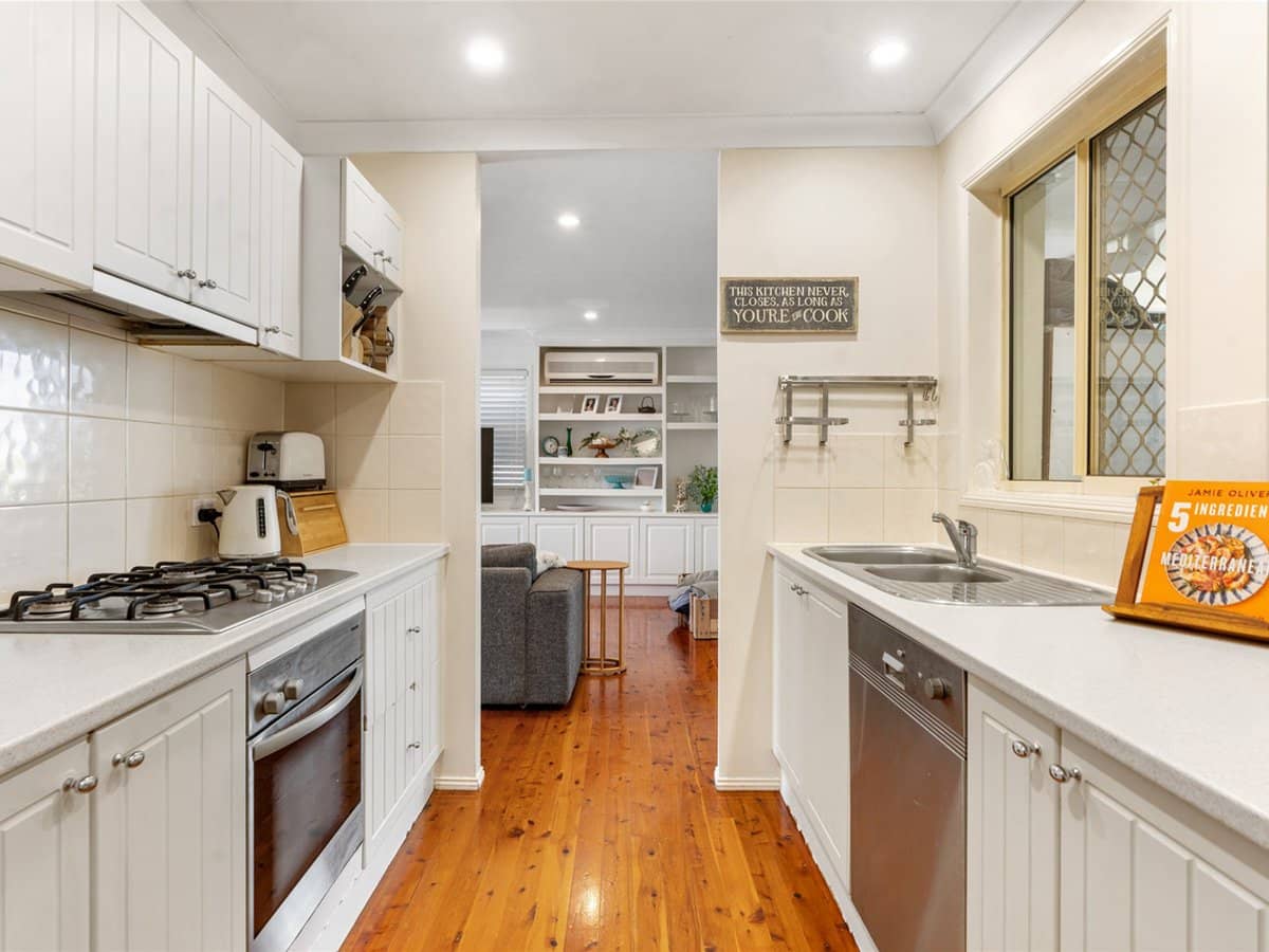 13 Tooraneedin Road, COOMERA WATERS - Thumbnail 7