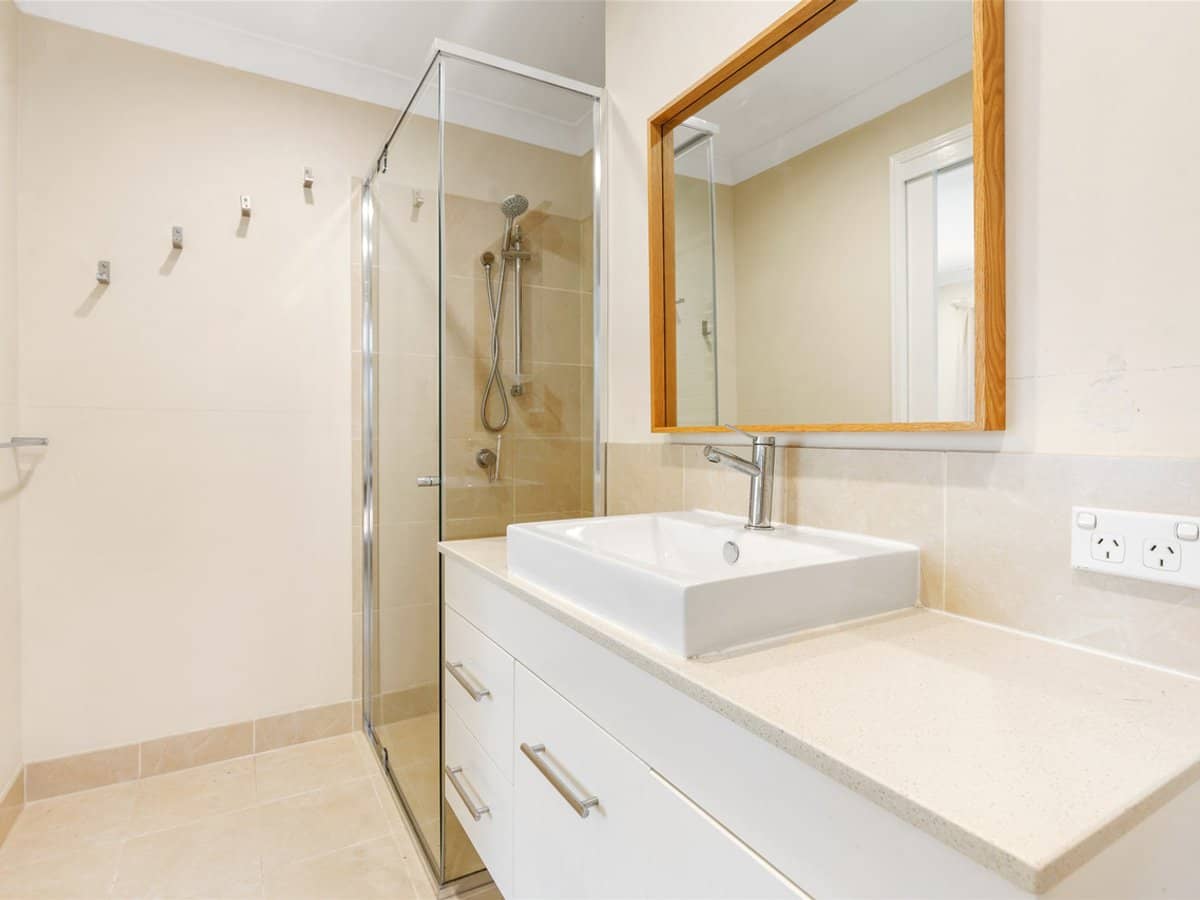 13 Tooraneedin Road, COOMERA WATERS - Thumbnail 13