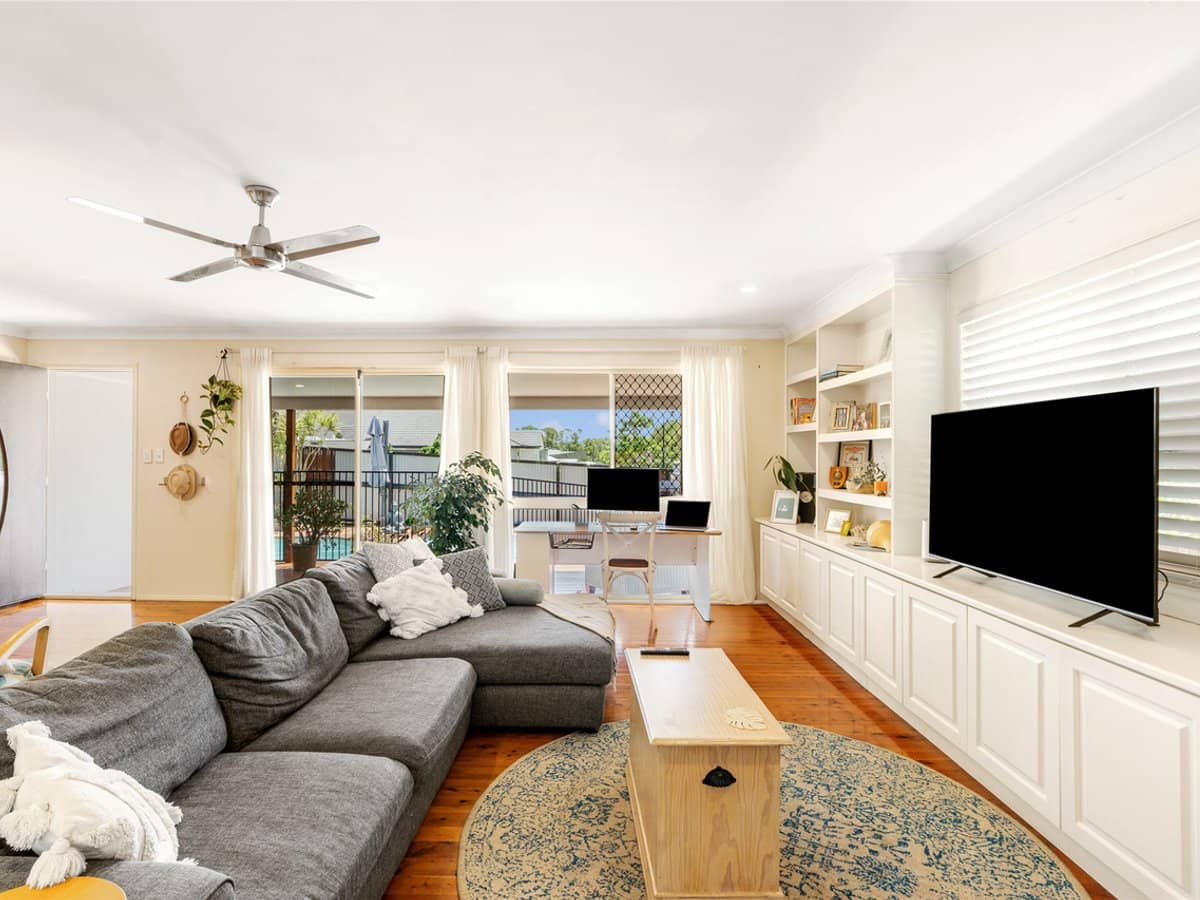 13 Tooraneedin Road, COOMERA WATERS - Thumbnail 23