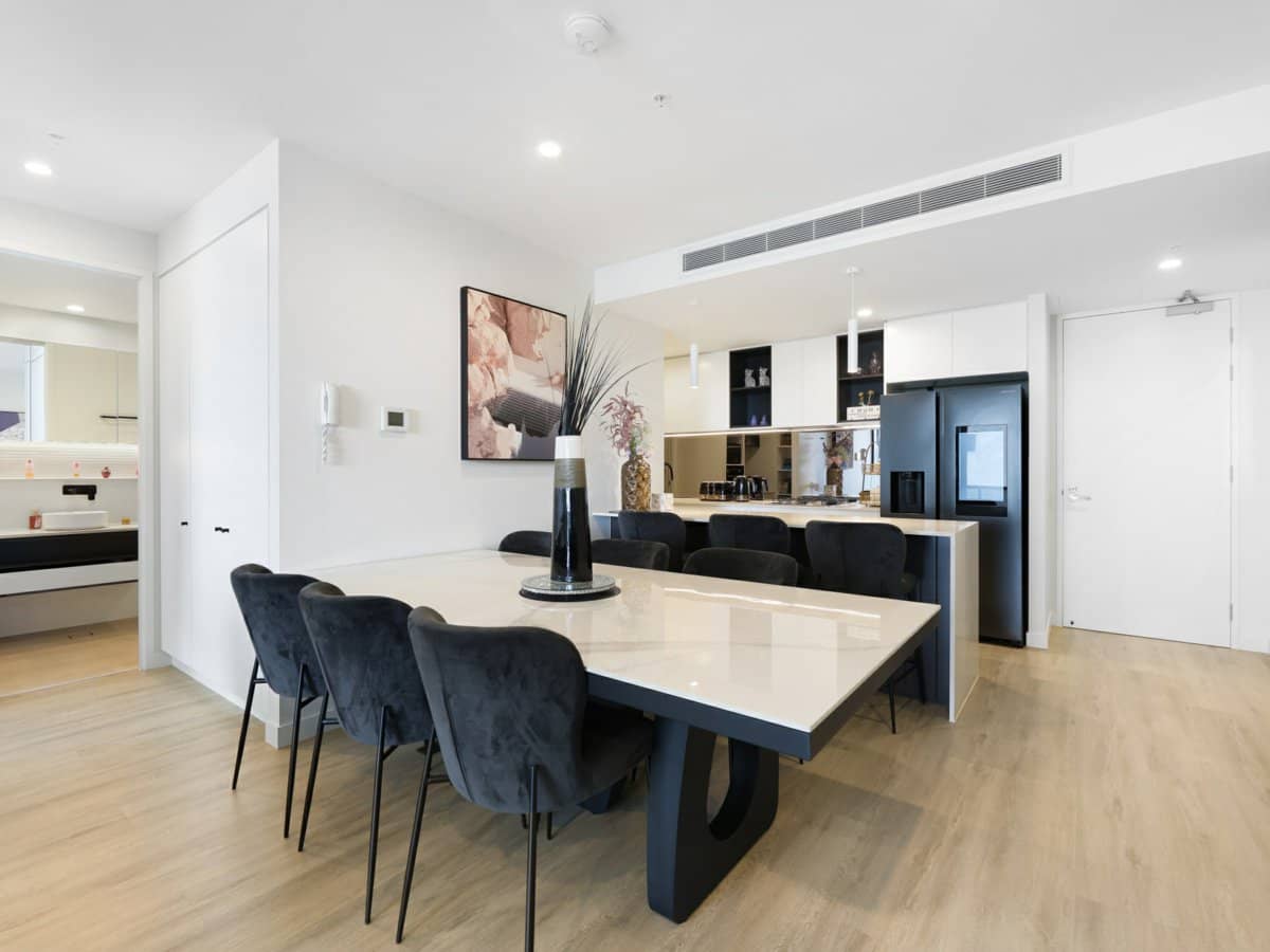 1 Waterfront Place, ROBINA - Thumbnail 9