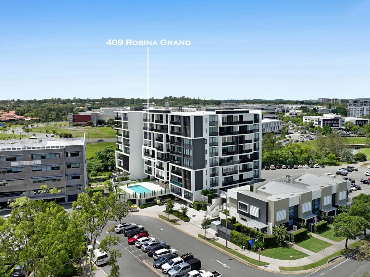 1 Waterfront Place, ROBINA - Thumbnail 25