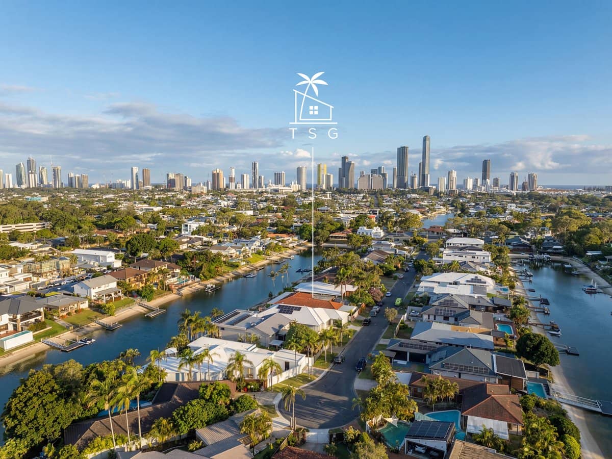 21 Coobowie Street, BROADBEACH WATERS - Thumbnail 12