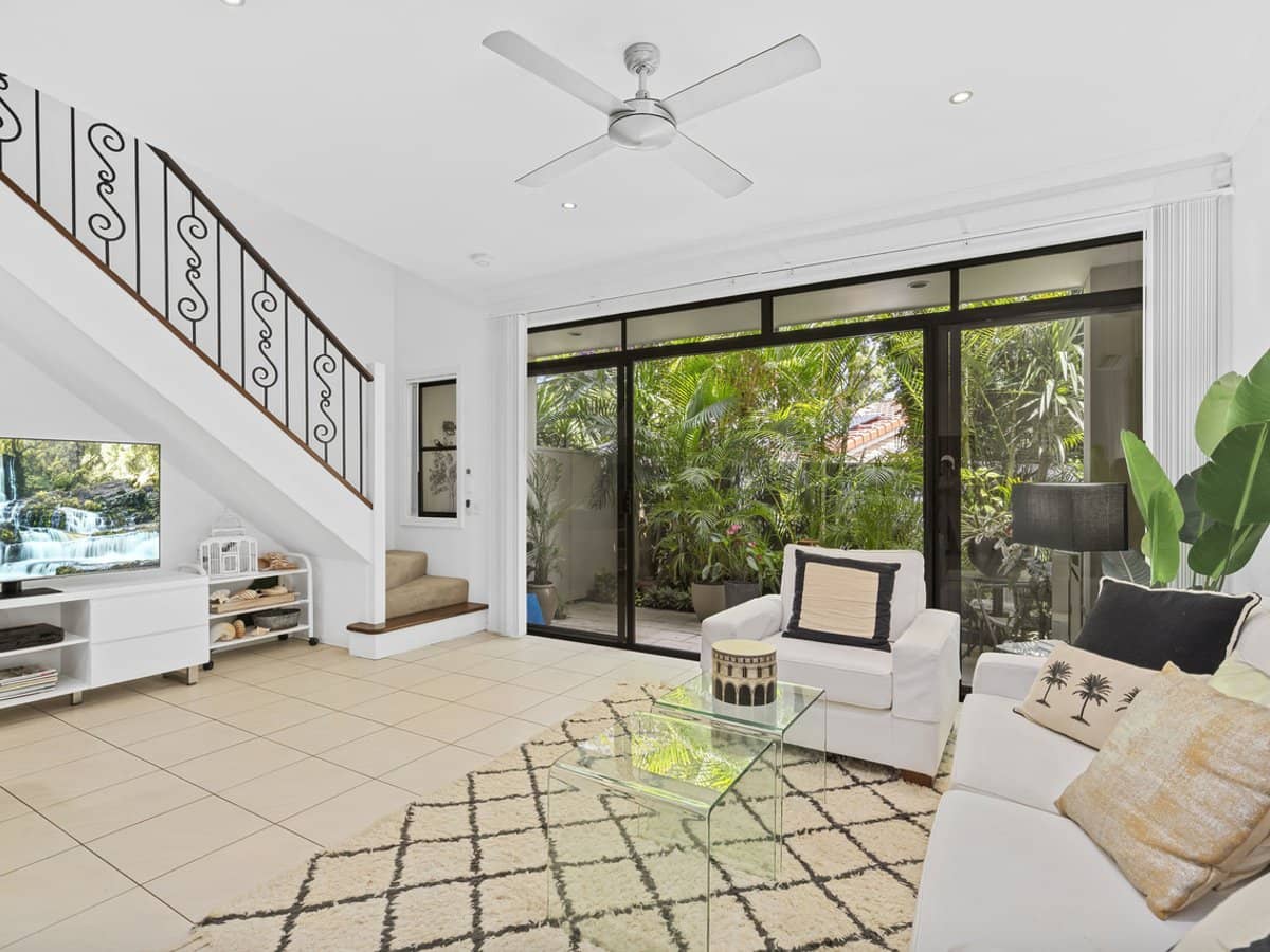 7 Elliott Street, Surfers Paradise - Thumbnail 3