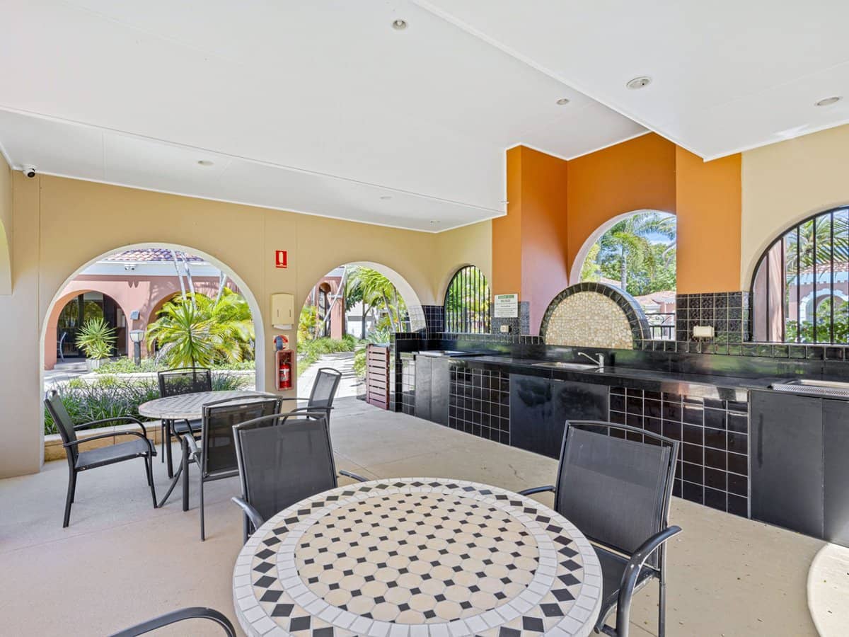 7 Elliott Street, Surfers Paradise - Thumbnail 17