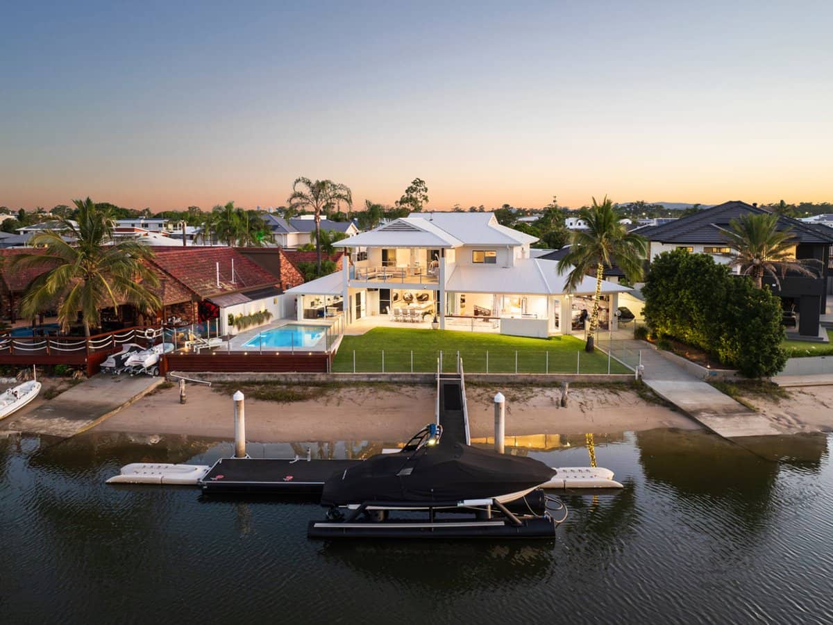 25 Drysdale Place, PARADISE POINT - Thumbnail 1