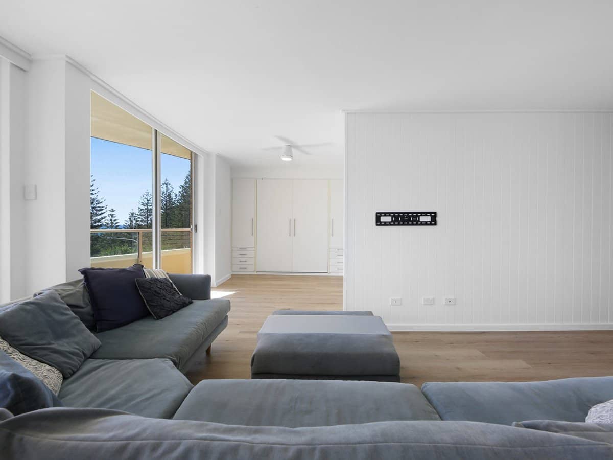 82 The Esplanade, Burleigh Heads - Thumbnail 13