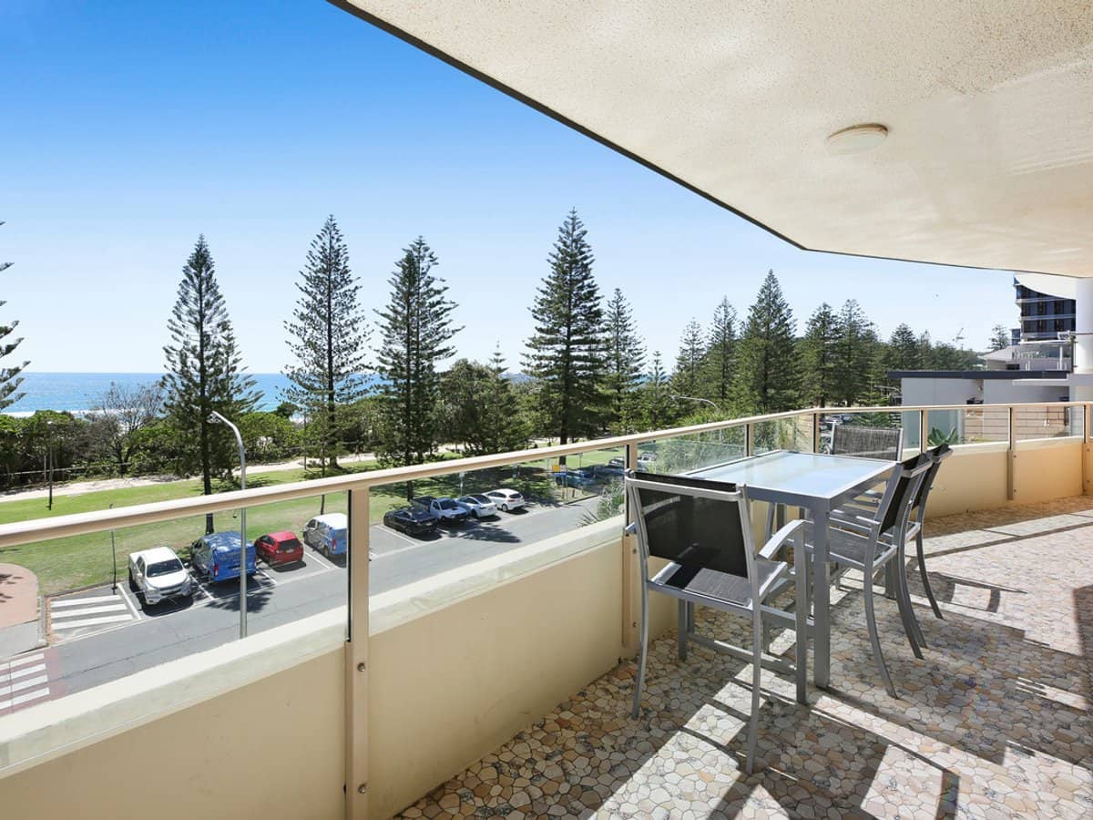 82 The Esplanade, Burleigh Heads - Thumbnail 15