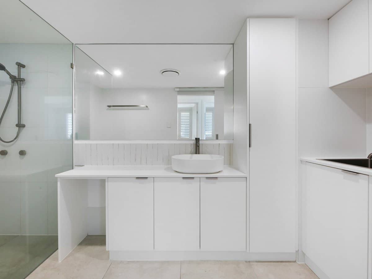 82 The Esplanade, Burleigh Heads - Thumbnail 18