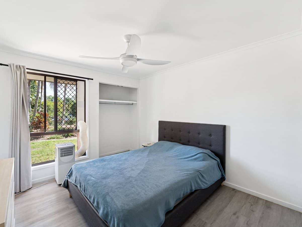 13 Galloway Drive, ASHMORE - Thumbnail 8