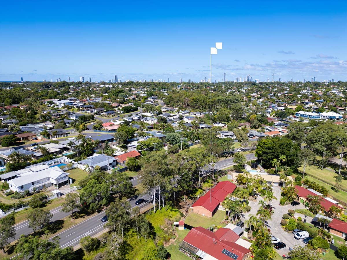 13 Galloway Drive, ASHMORE - Thumbnail 15