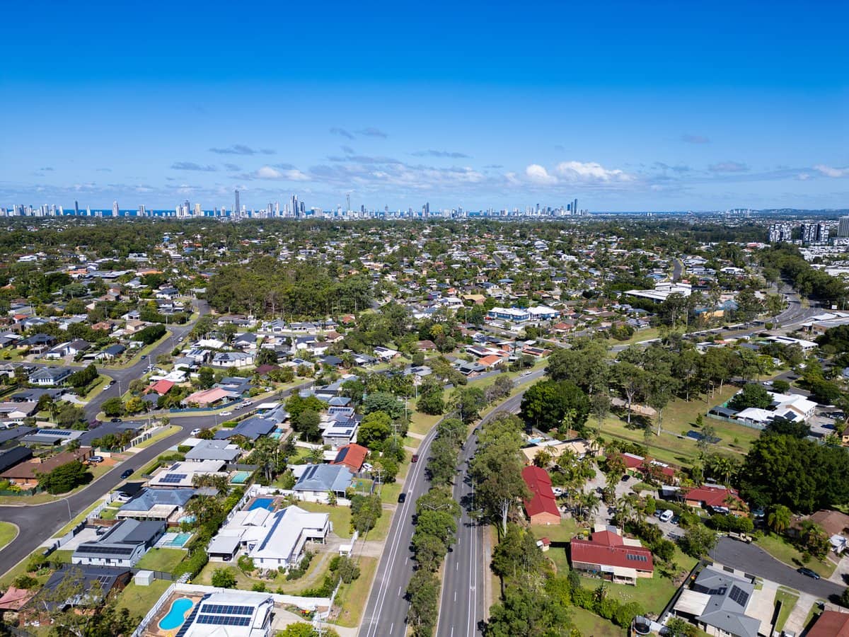 13 Galloway Drive, ASHMORE - Thumbnail 18