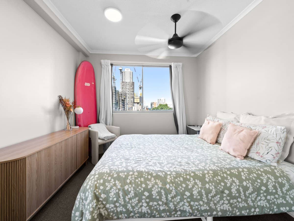 21 Cypress Avenue, Surfers Paradise - Thumbnail 8