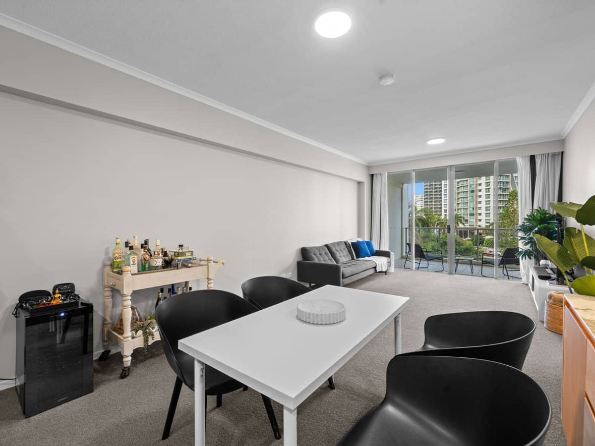 21 Cypress Avenue, Surfers Paradise - Thumbnail 14