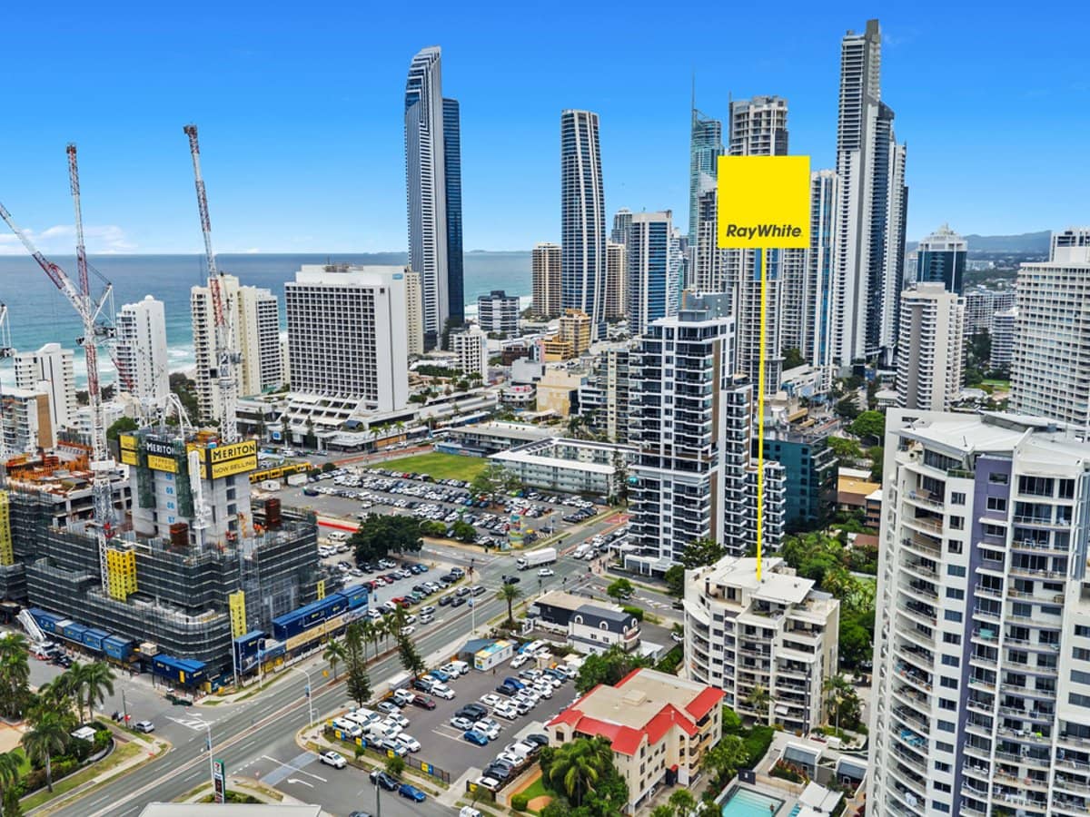 21 Cypress Avenue, Surfers Paradise - Thumbnail 17