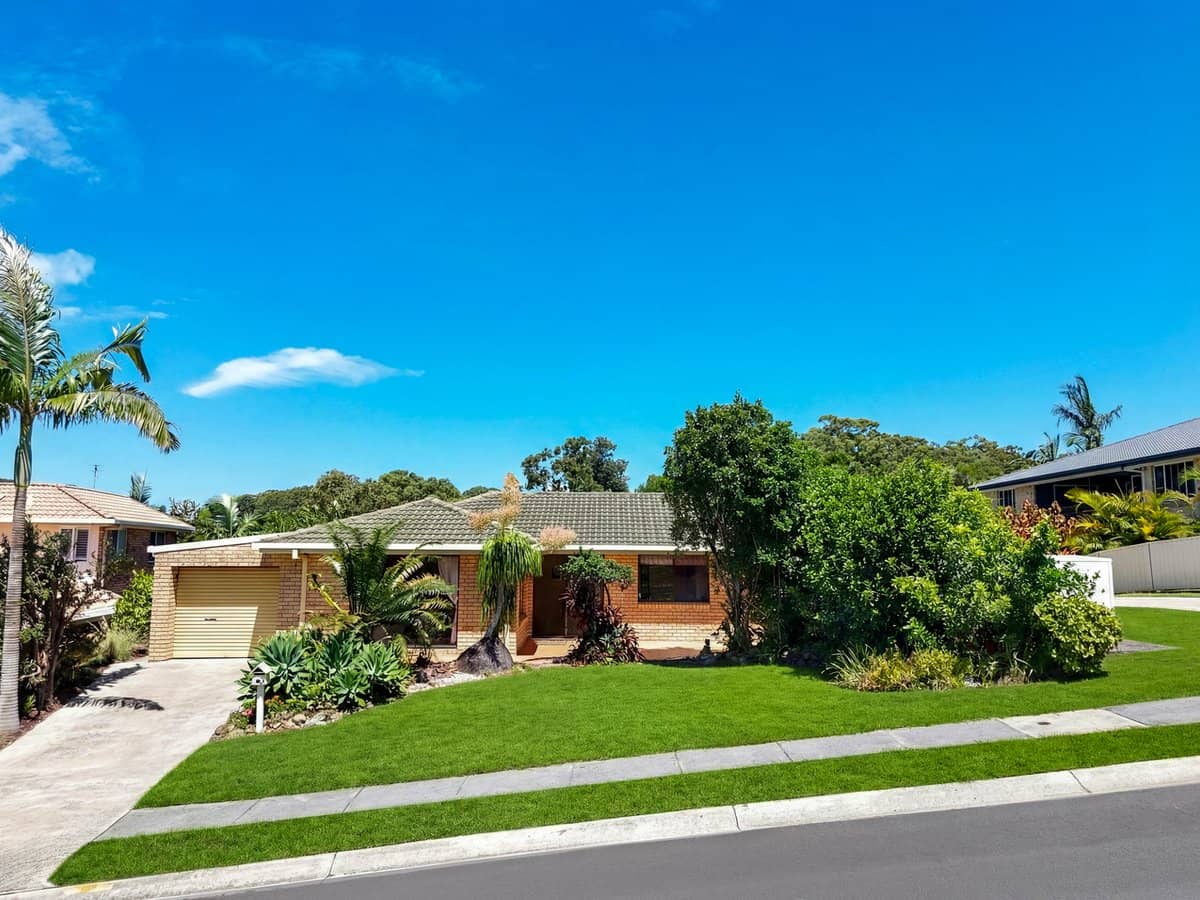 20 Yolanta Drive, TUGUN - Thumbnail 1