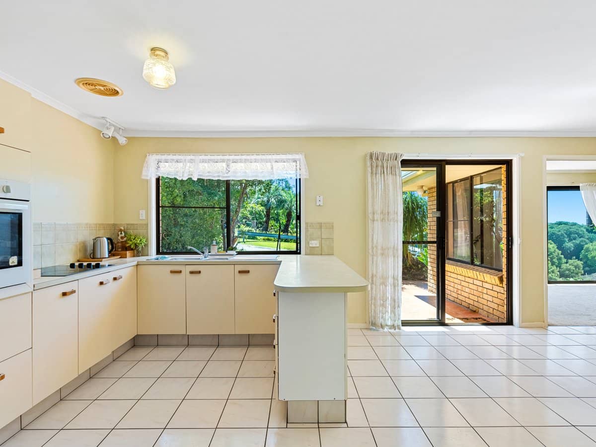 20 Yolanta Drive, TUGUN - Thumbnail 9
