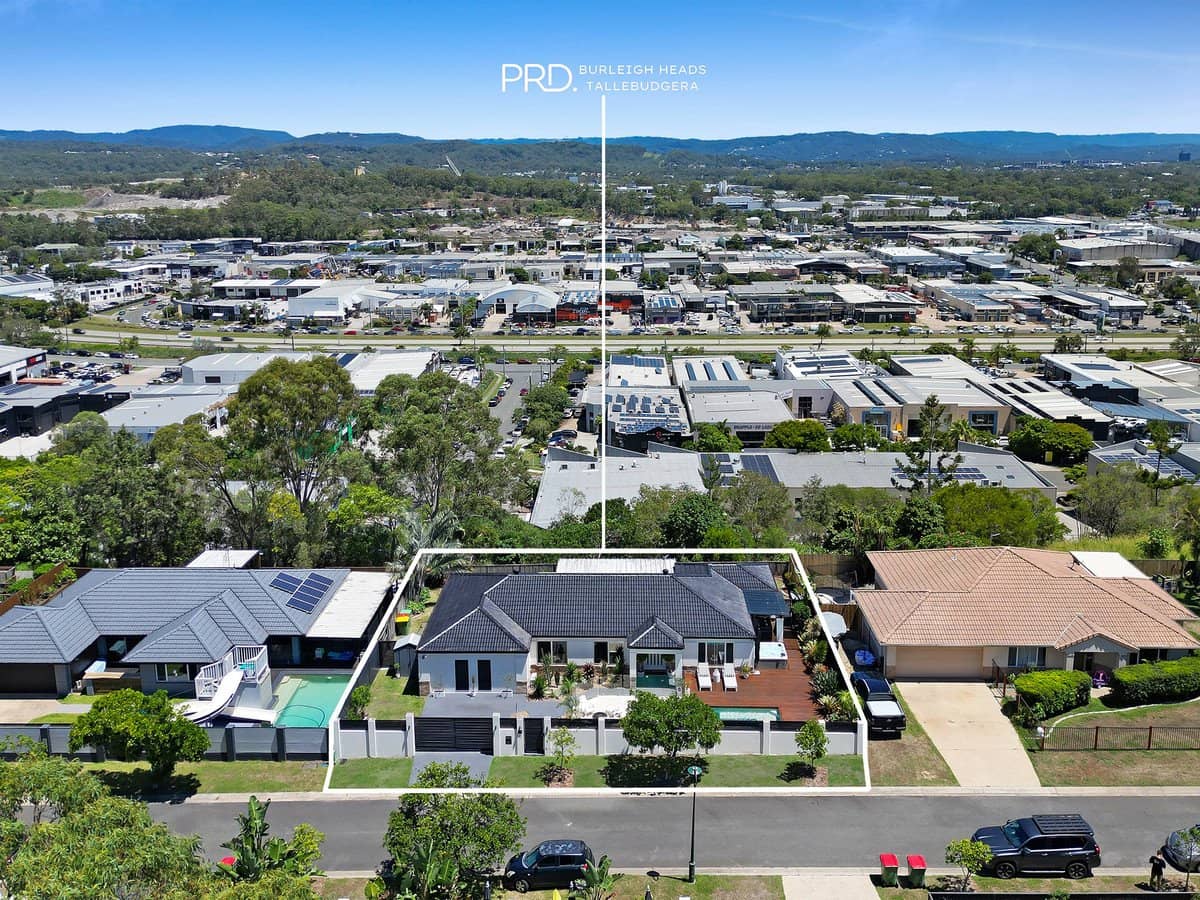 3 Matthew Close, Burleigh Heads - Thumbnail 32