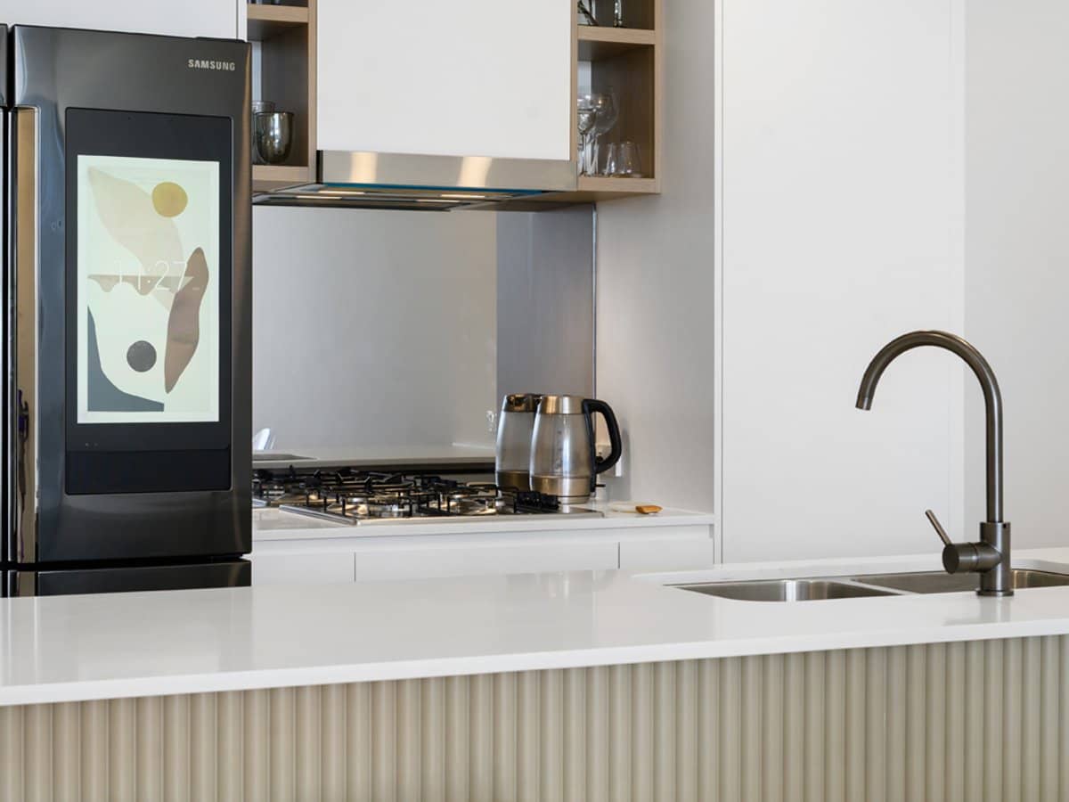 10 Sickle Avenue, HOPE ISLAND - Thumbnail 3