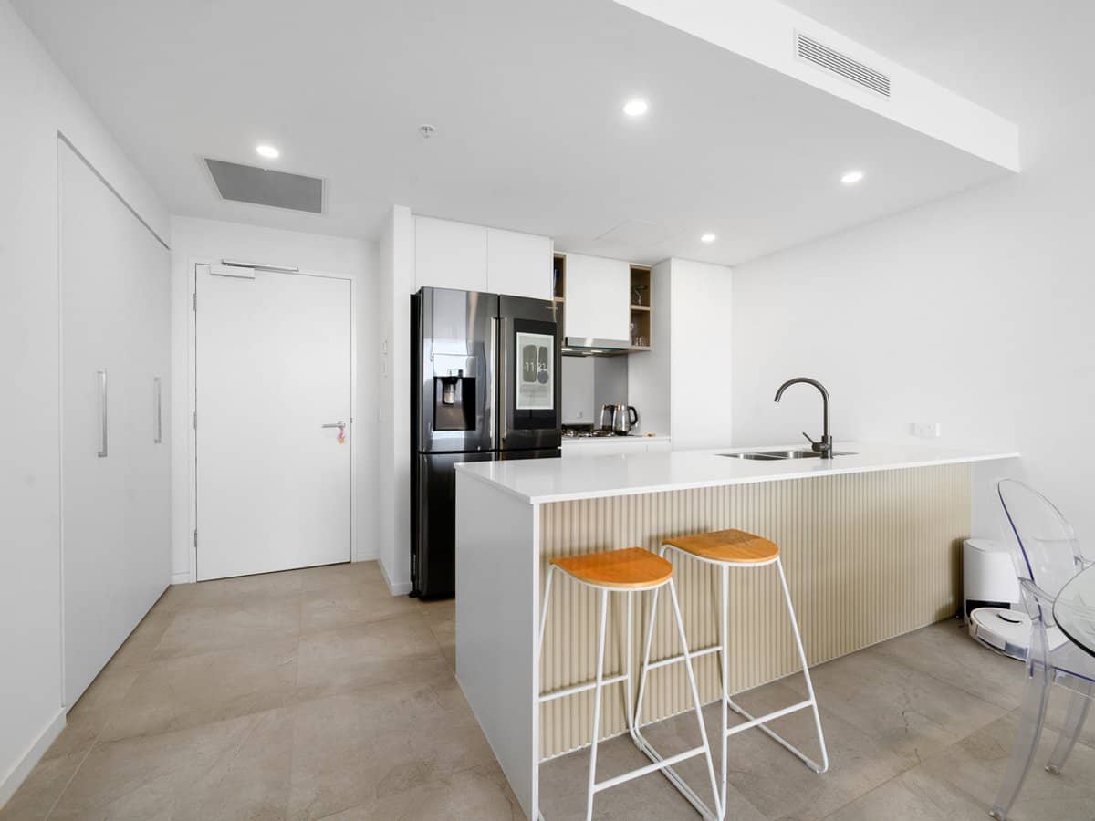 10 Sickle Avenue, HOPE ISLAND - Thumbnail 4