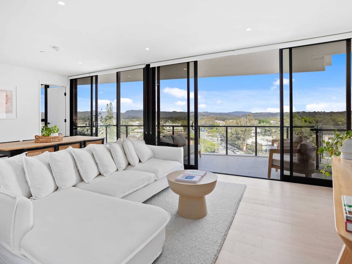 1328 Gold Coast Highway, Palm Beach - Thumbnail 2