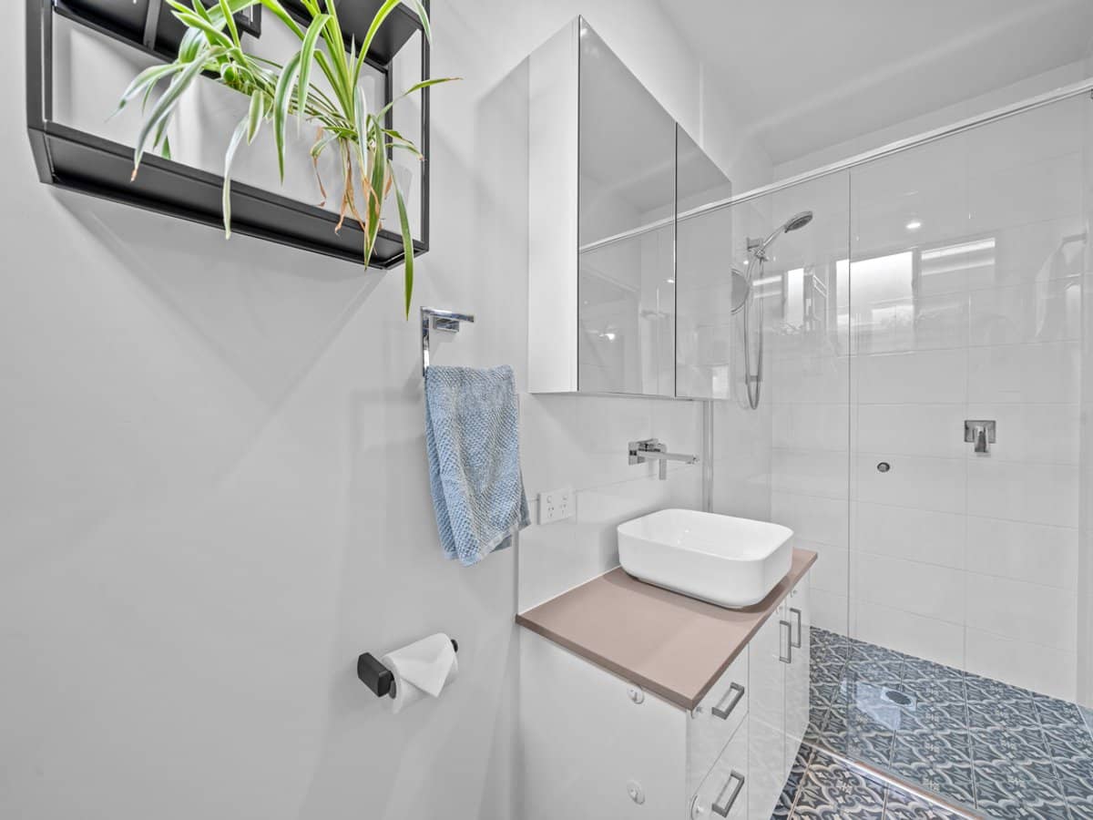 36 Parkland Circuit, PIMPAMA - Thumbnail 7