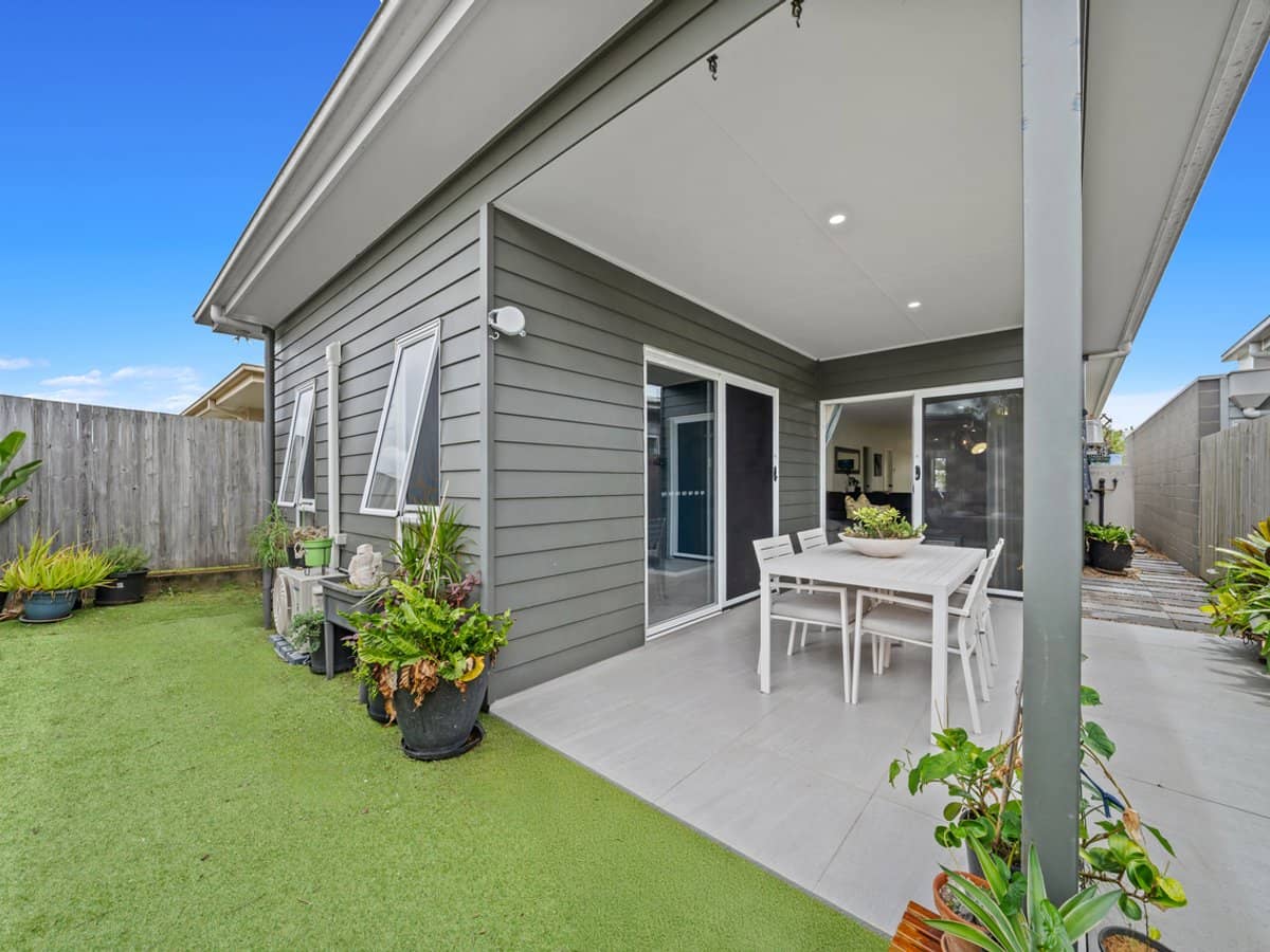 36 Parkland Circuit, PIMPAMA - Thumbnail 12