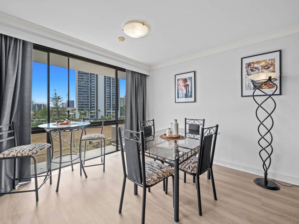 70 Remembrance Drive, SURFERS PARADISE - Thumbnail 7