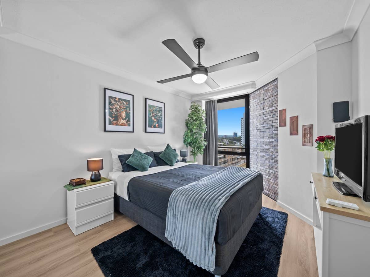 70 Remembrance Drive, SURFERS PARADISE - Thumbnail 9