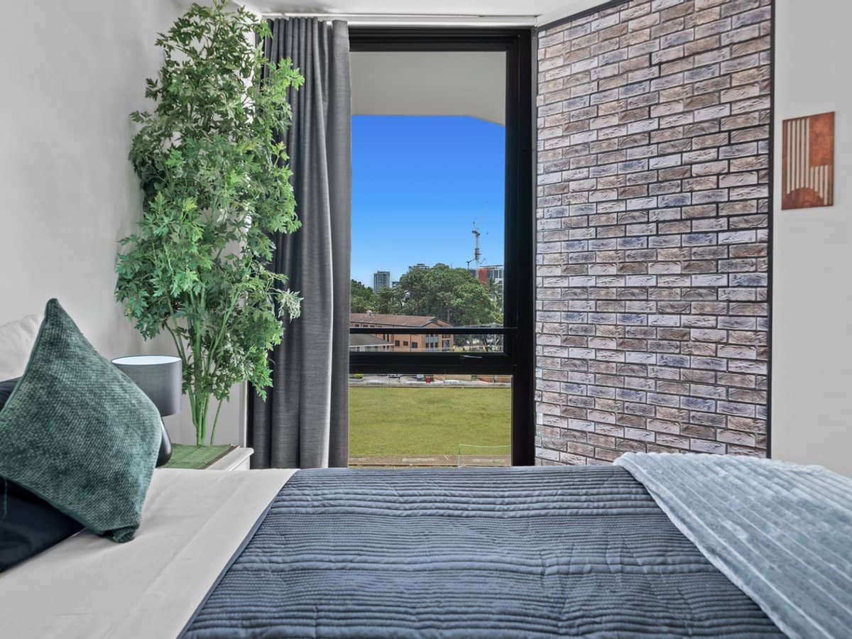 70 Remembrance Drive, SURFERS PARADISE - Thumbnail 10