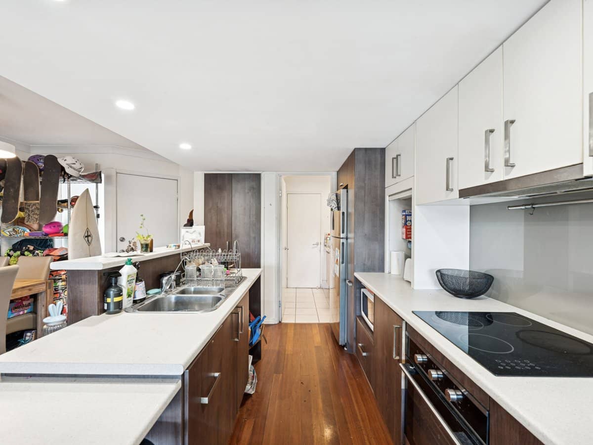 300 Cottesloe Drive, MERMAID WATERS - Thumbnail 5