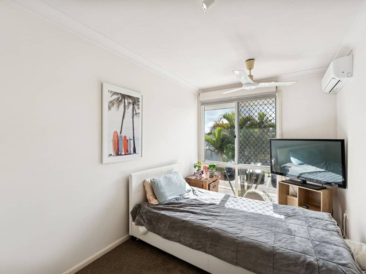 300 Cottesloe Drive, MERMAID WATERS - Thumbnail 12